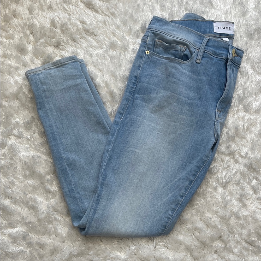 Frame Le Skinny de Jeanne in Crestmont Women's Faded Blue Skinny Jeans